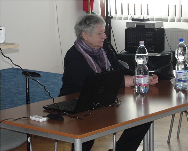 Prof. Emerita dr. Dulovics Dezsőné dr.) Prof. Emerita dr. Dulovics Dezsőné dr.)